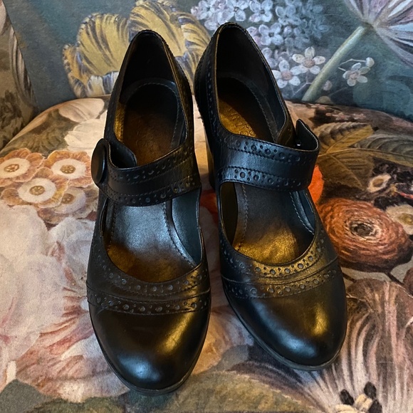 Vintage Franco Sarto Pumps - Picture 1 of 4